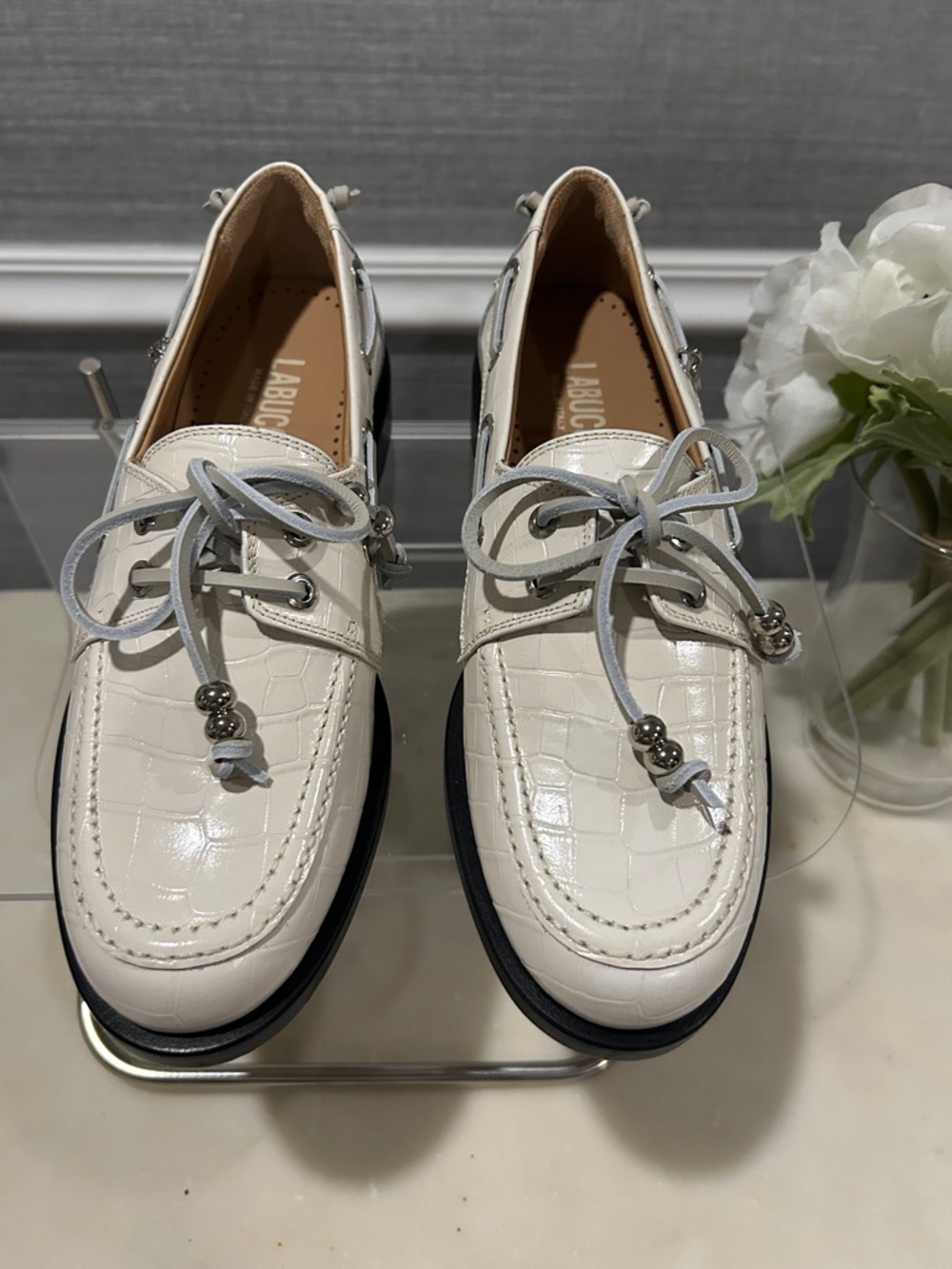 Labucq White Croc-Embossed Leather Lace-Up Loafers